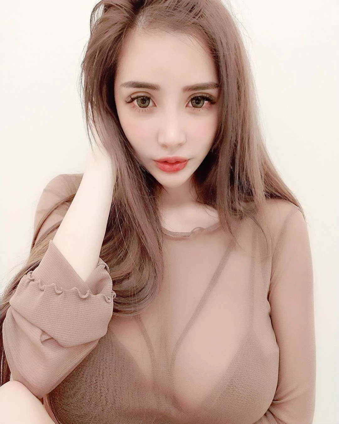 4398087.webp