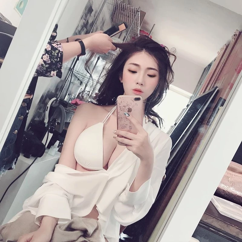 3870808.webp