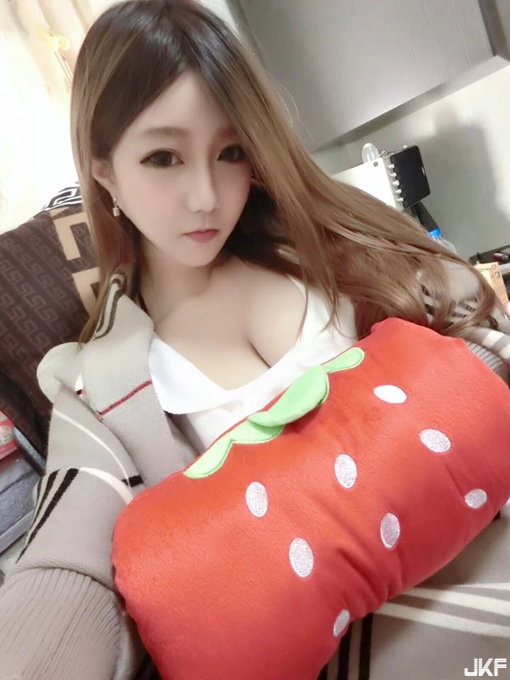 16866238.webp
