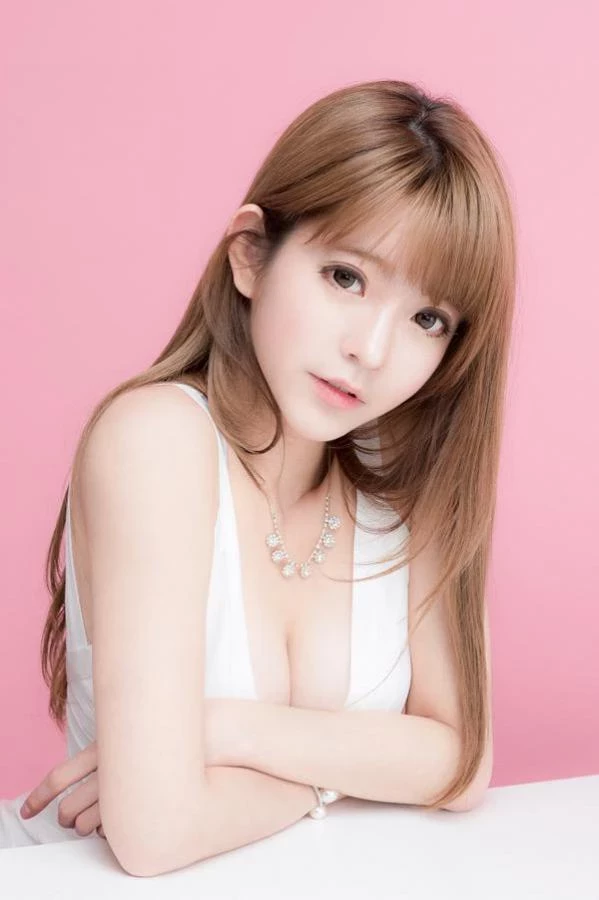 29732050.webp