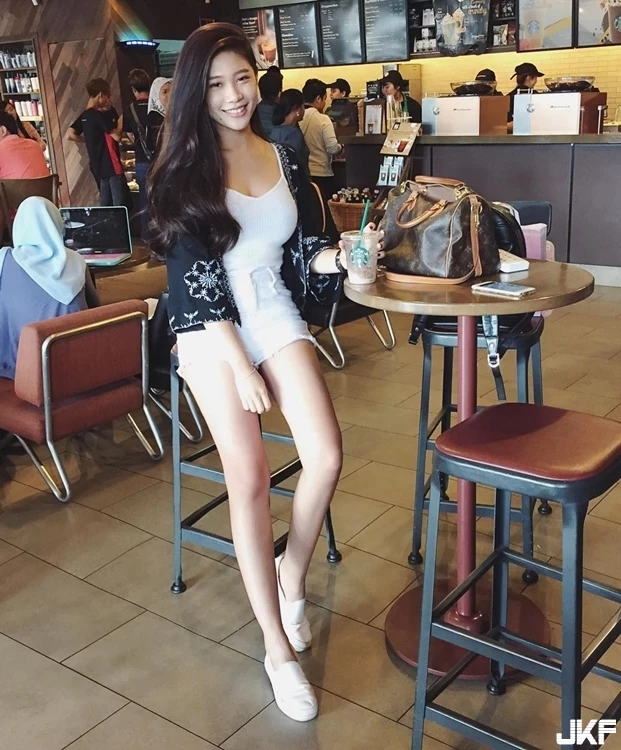 16881393.webp