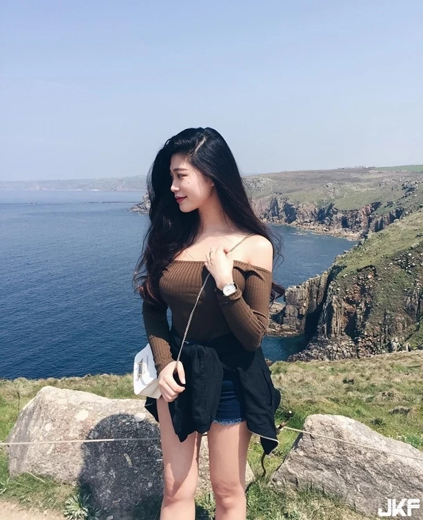 16881395.webp