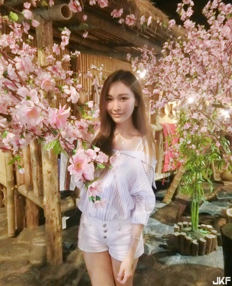 16890806.webp