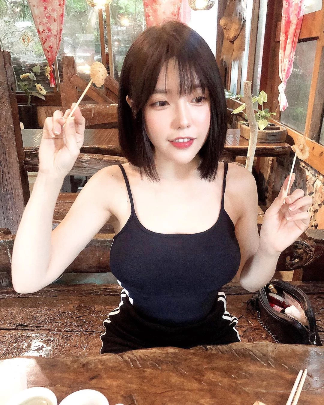 3922208.webp