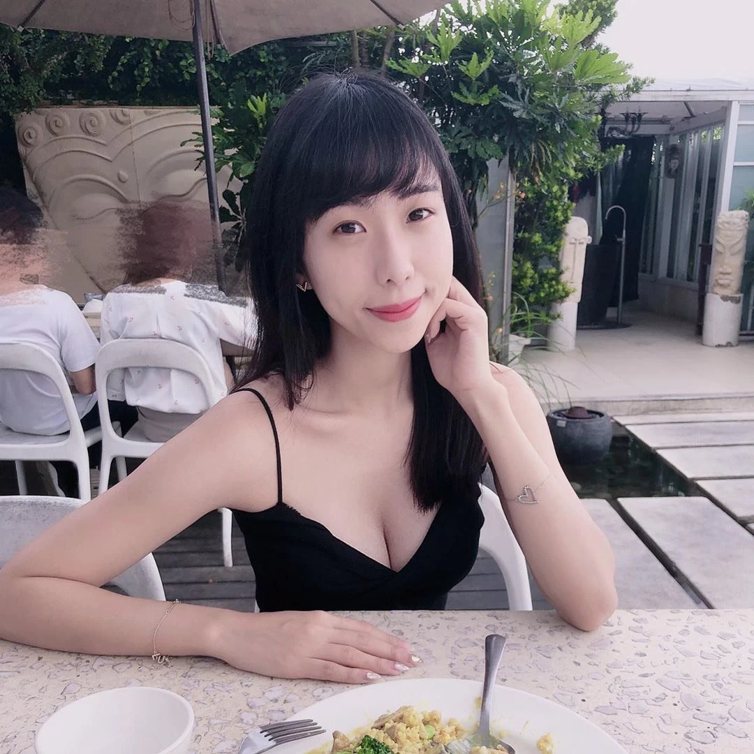 4128591.webp