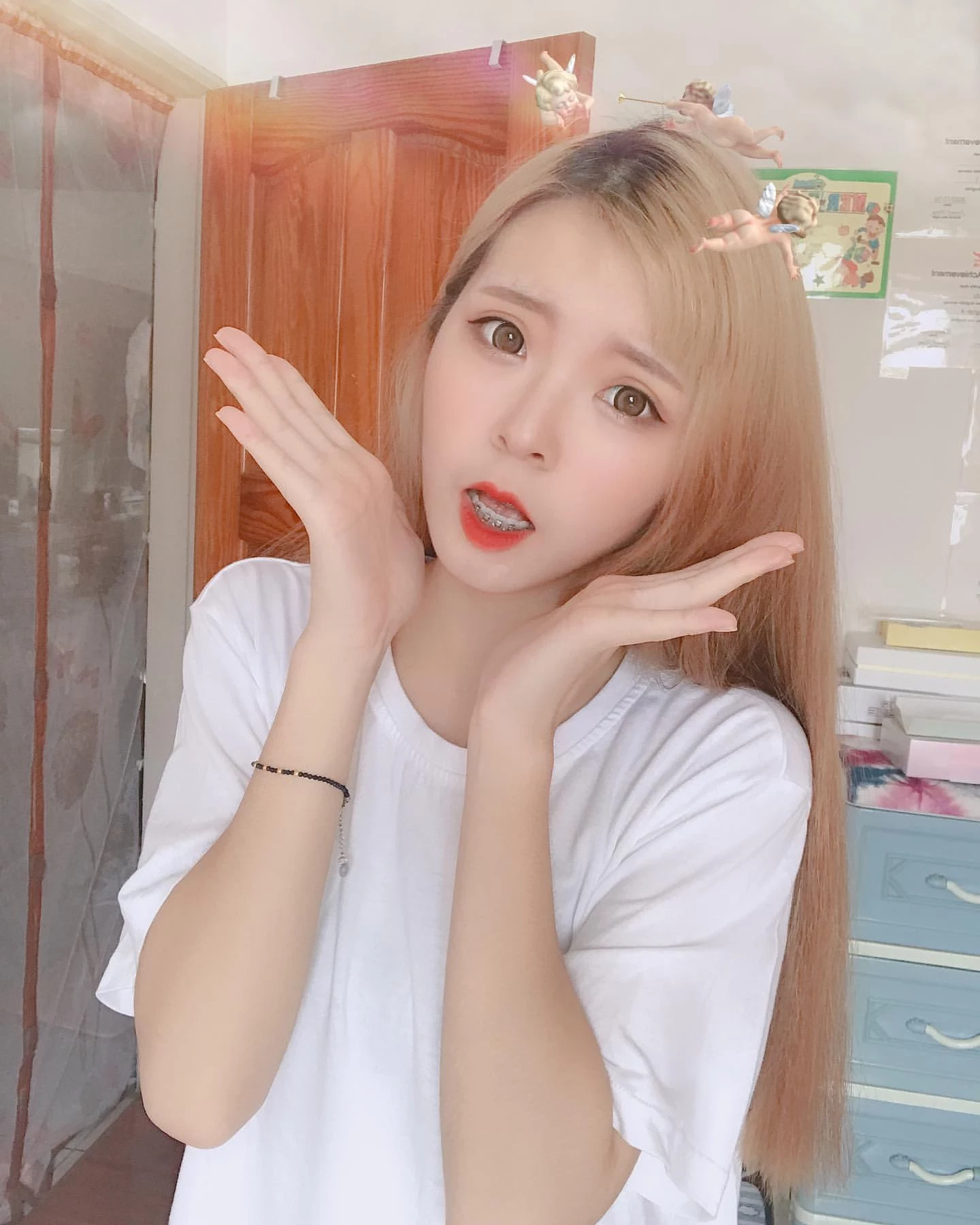 4213508.webp