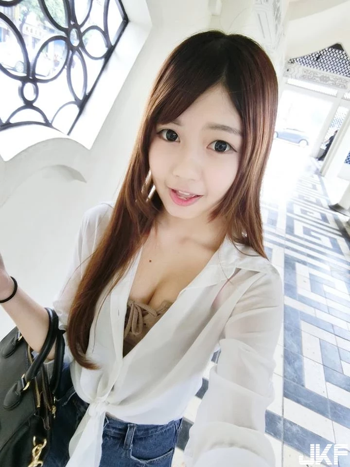 4894551.webp