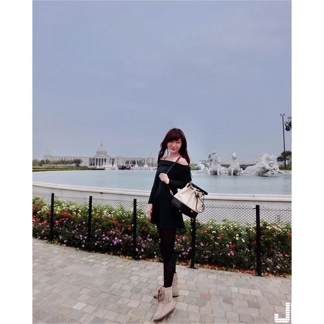 16801128.webp