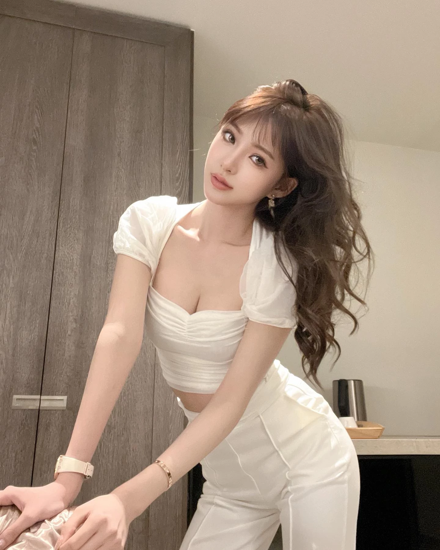 22942046.webp
