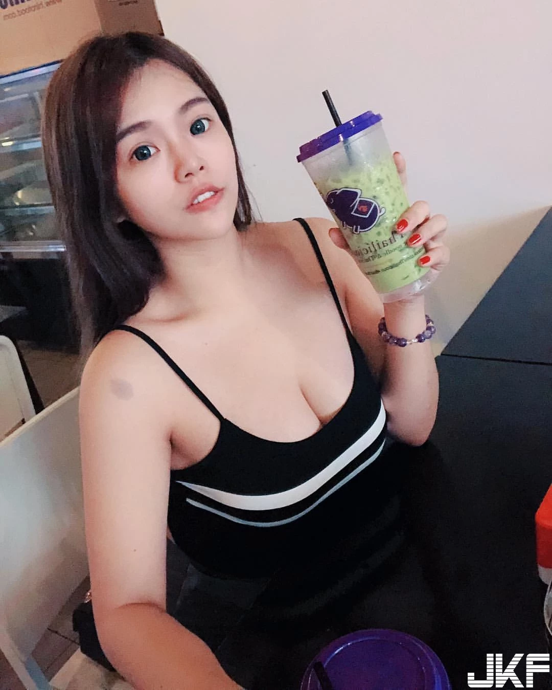 4710906.webp