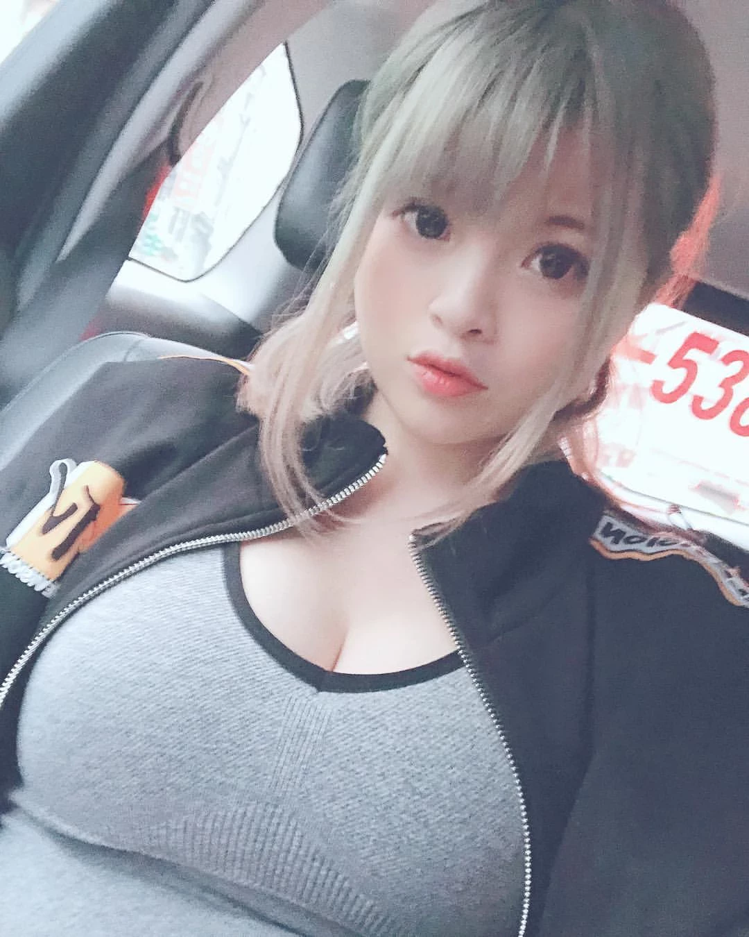 4472581.webp