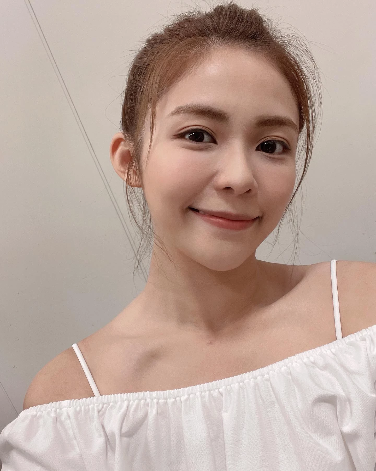 22061554.webp