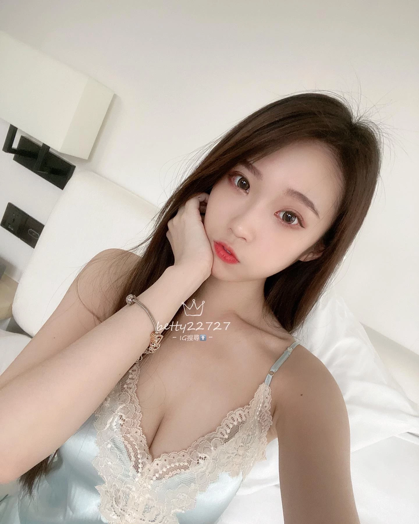 22980202.webp
