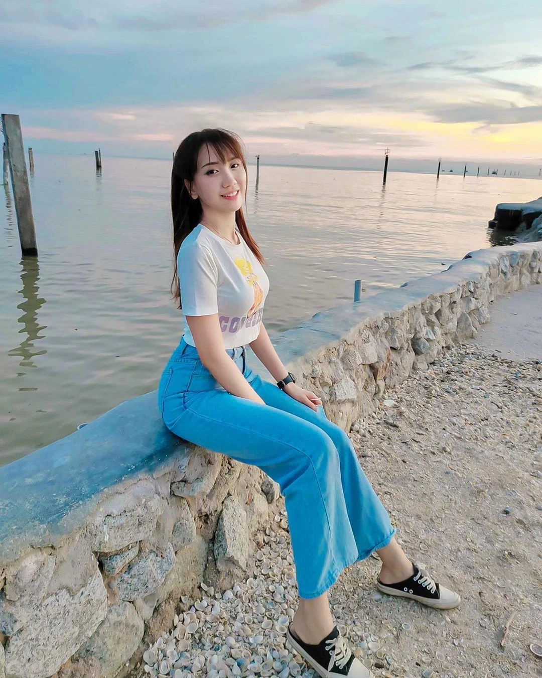 3912746.webp