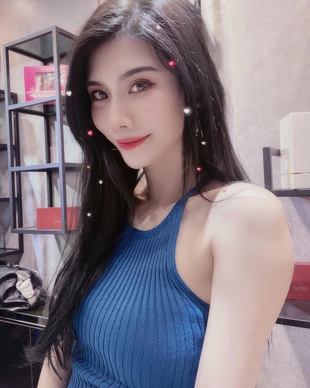 3912934.webp