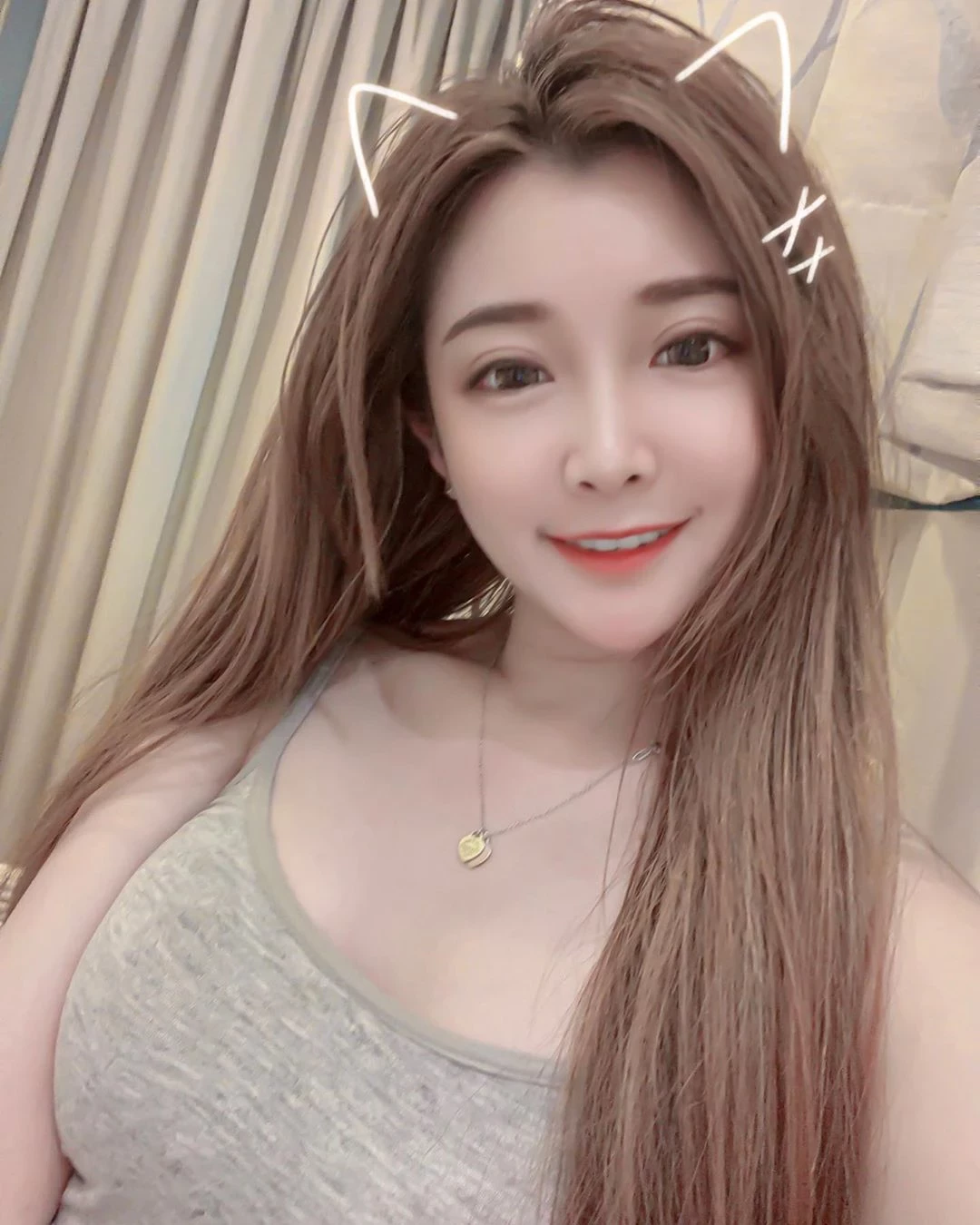 3913299.webp
