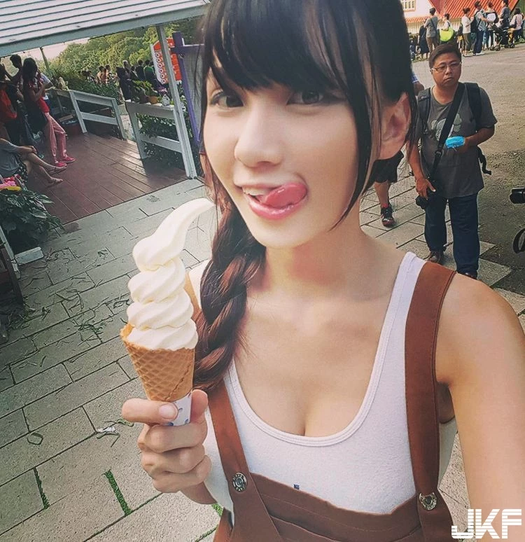 4851684.webp