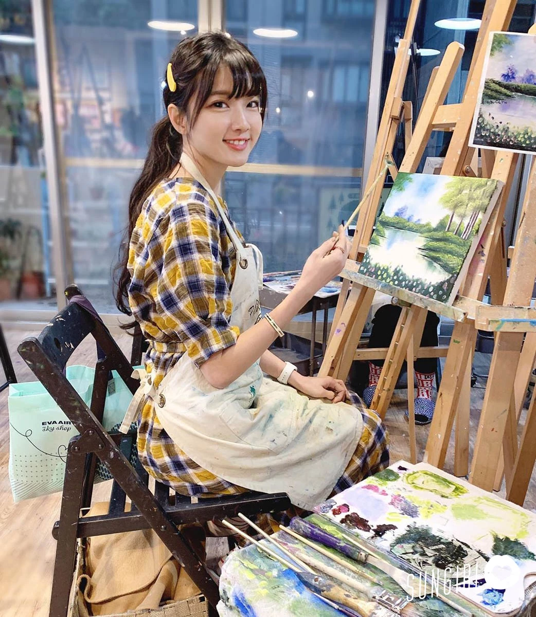 3952061.webp