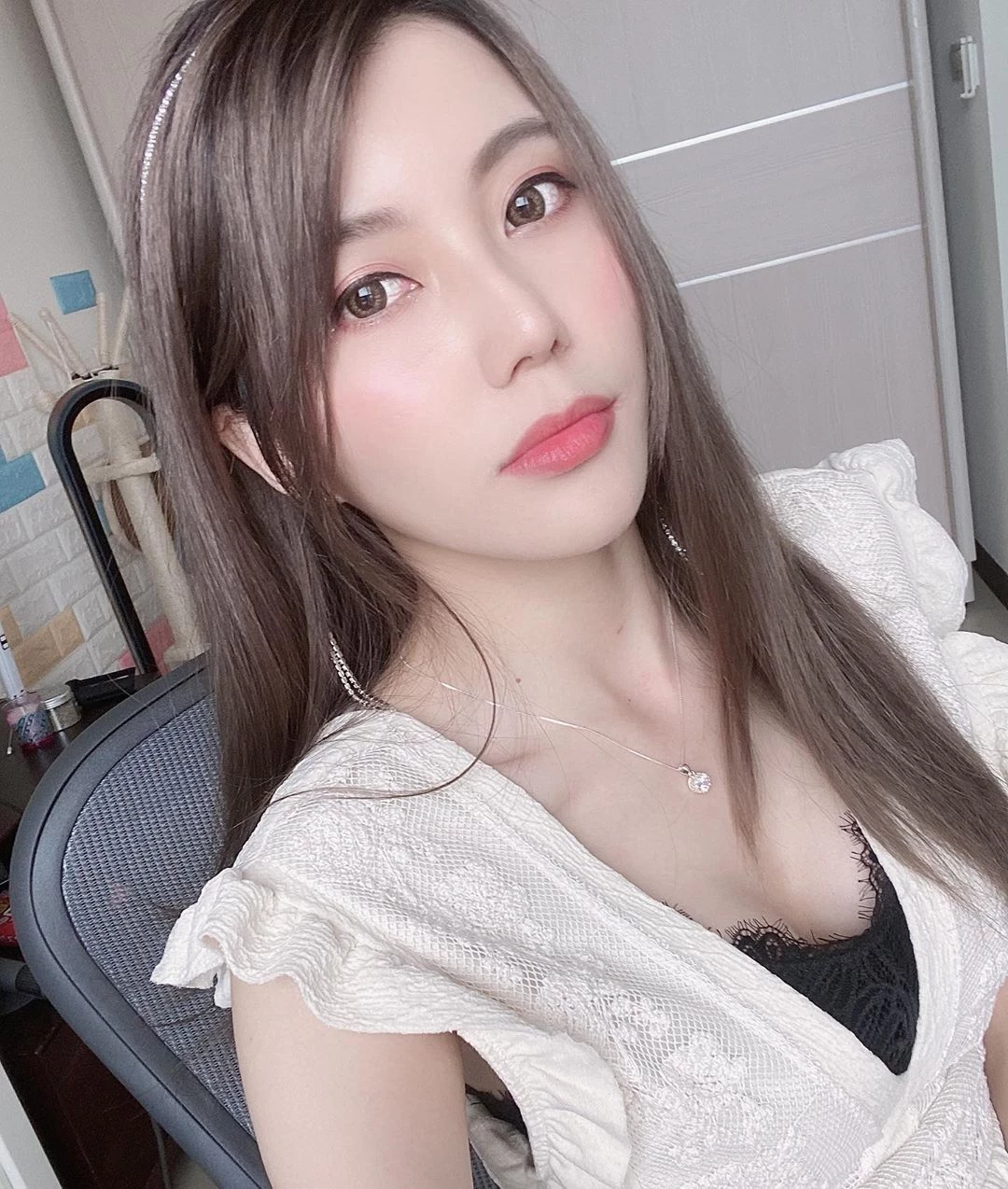 3922748.webp