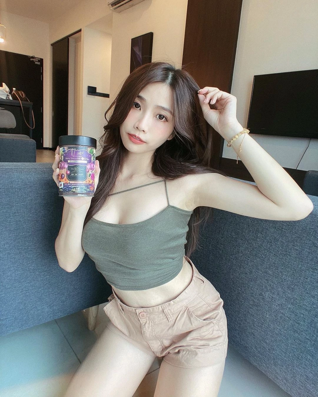 22208124.webp