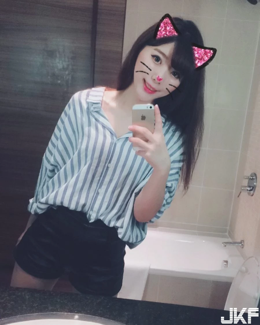 4864154.webp