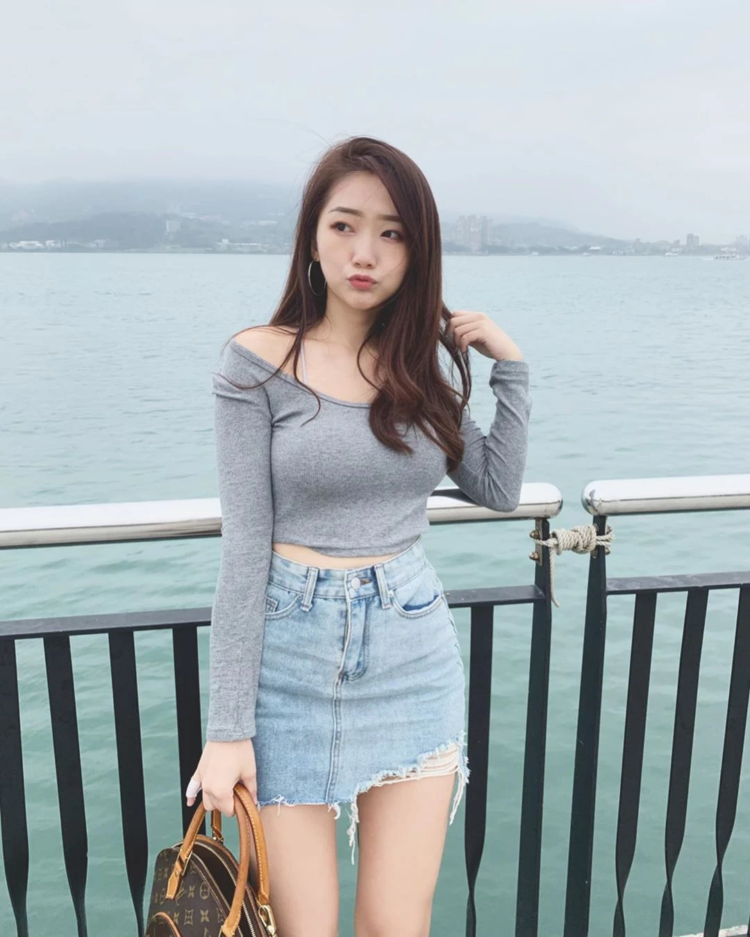 3942251.webp