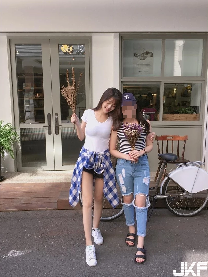 7253176.webp