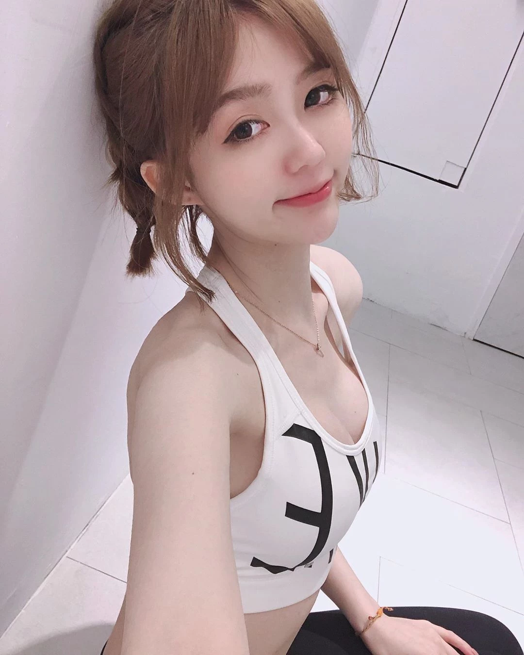 4199889.webp