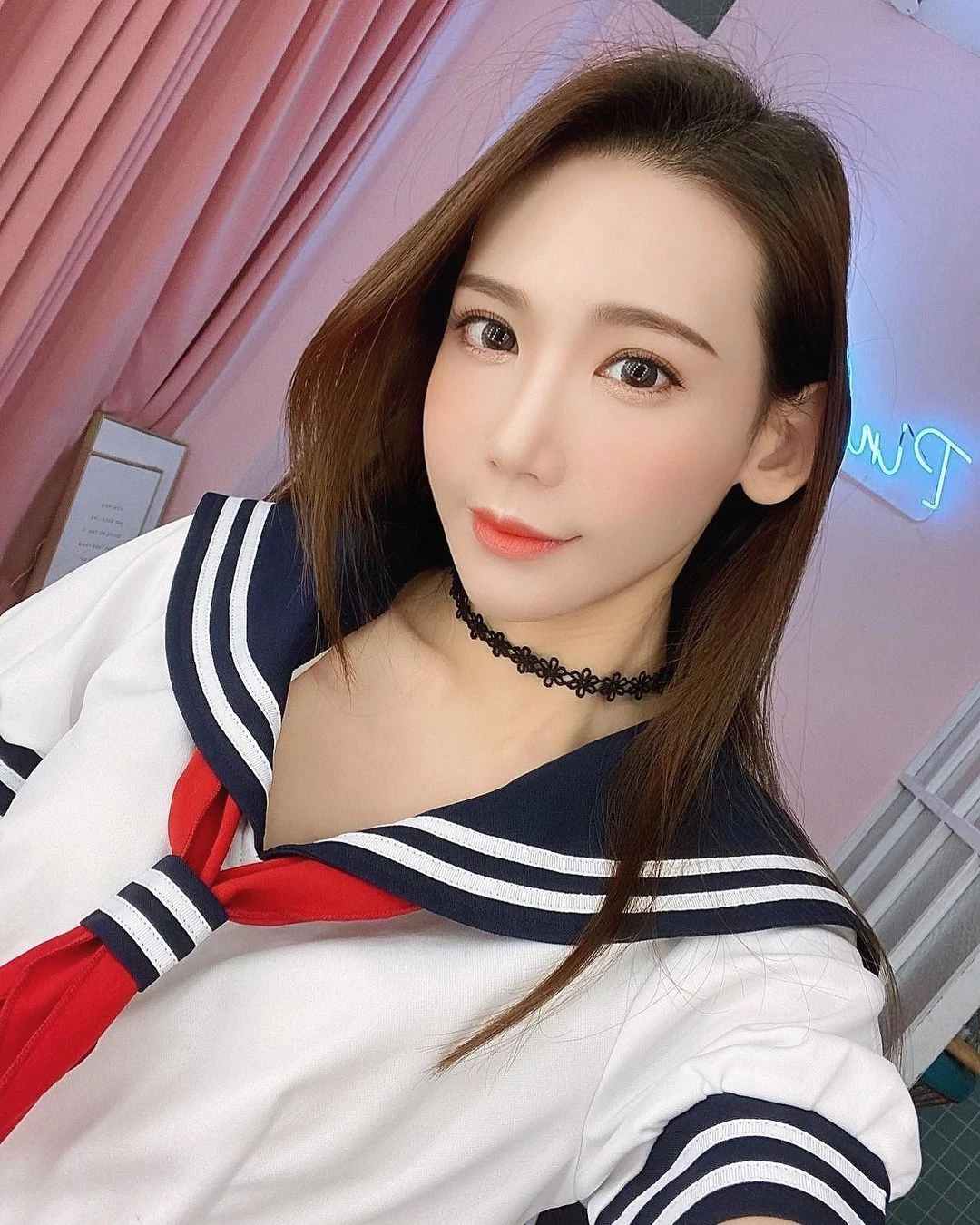 19501541.webp