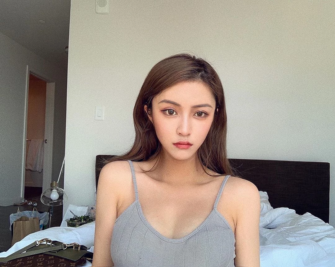 4124007.webp