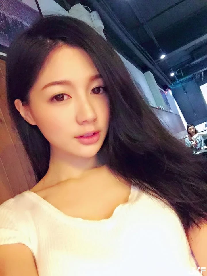 16890595.webp