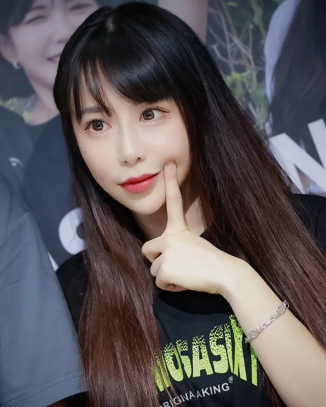 28201211.webp