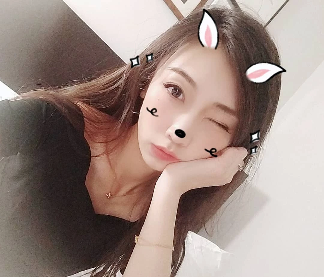 4496128.webp
