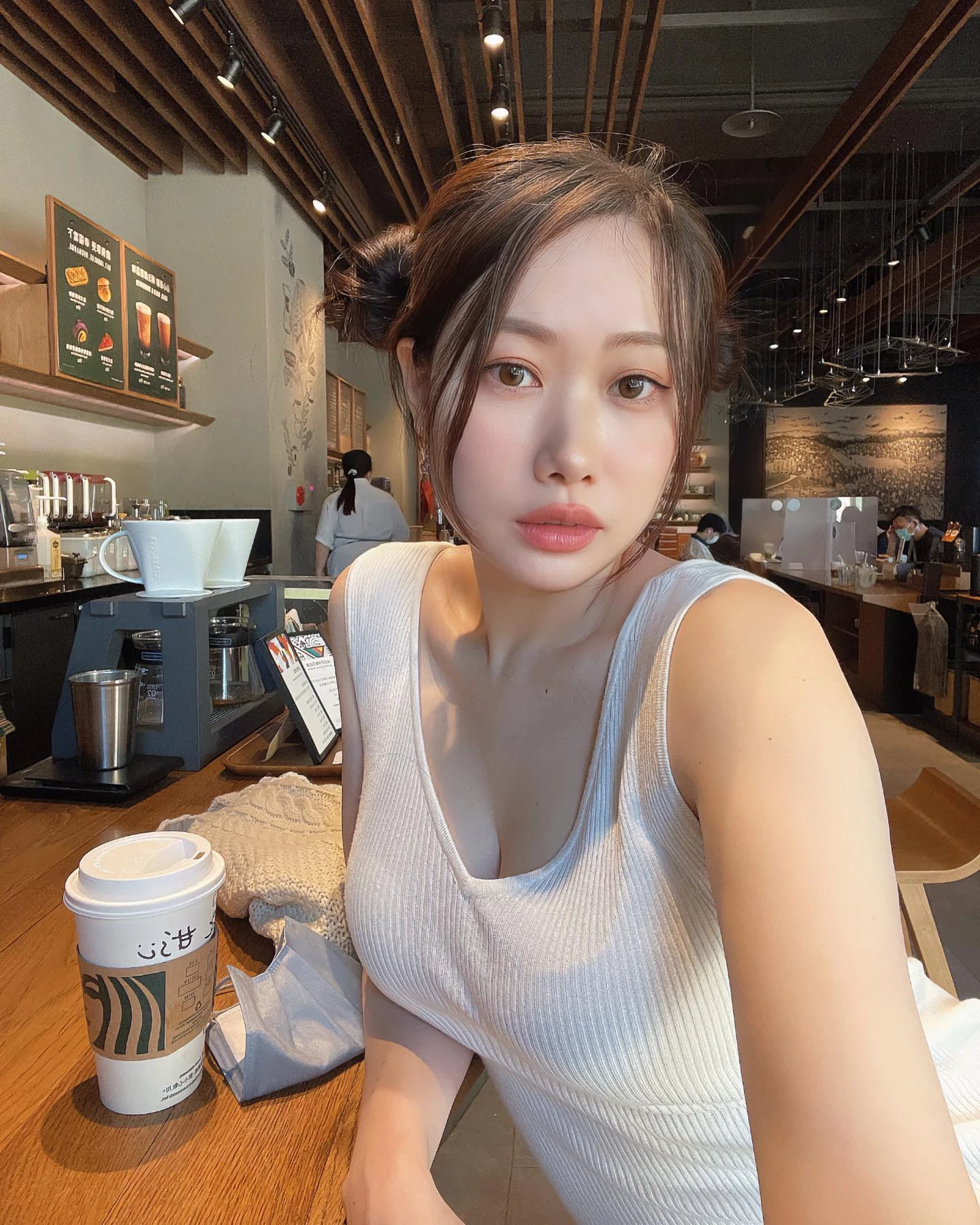 23419738.webp