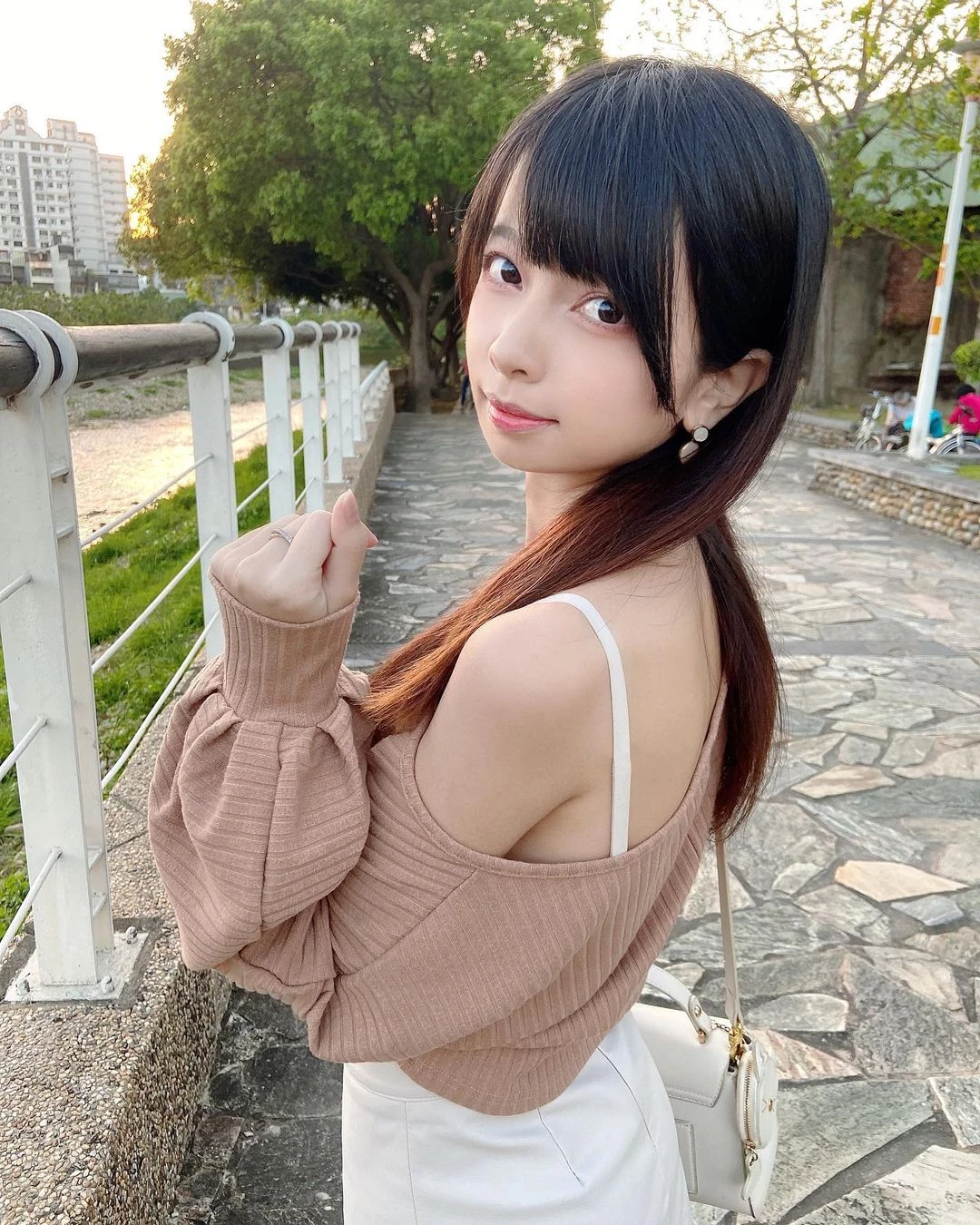 29170828.webp