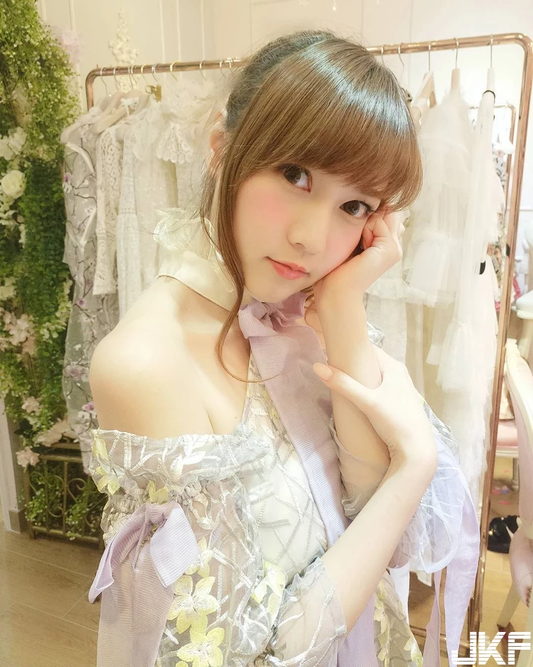 5043251.webp