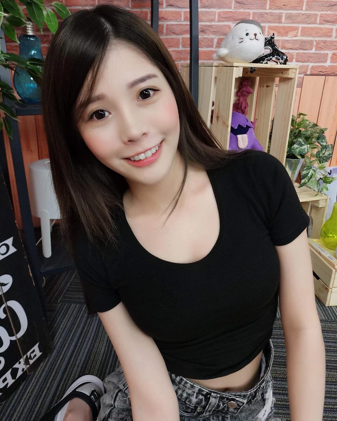 4266830.webp