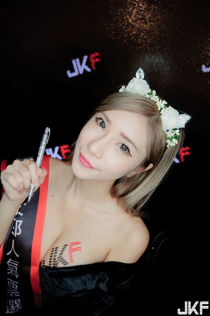 16837437.webp