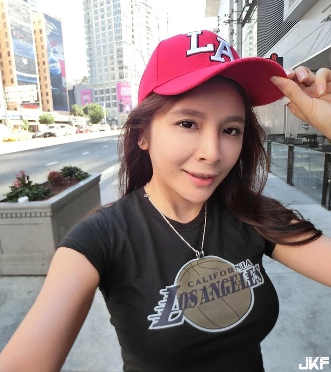 16881377.webp