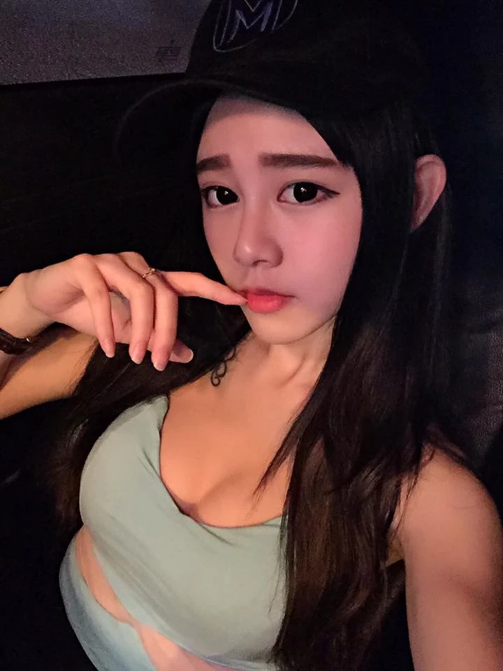 4368245.webp
