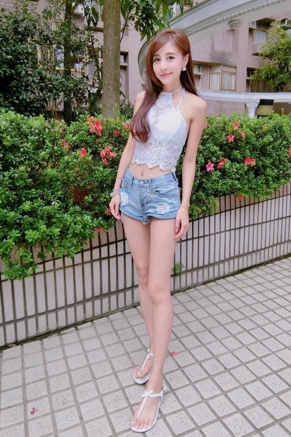28844051.webp