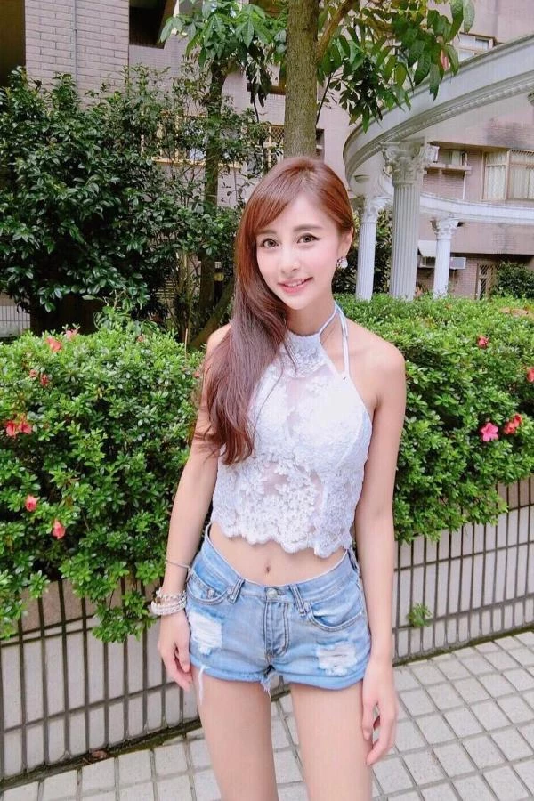 28844082.webp