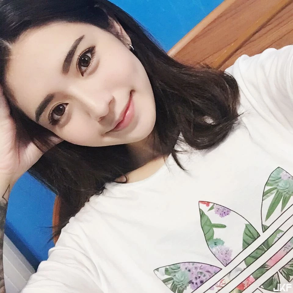 16890360.webp