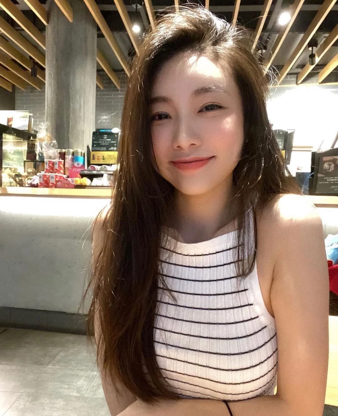 18196408.webp