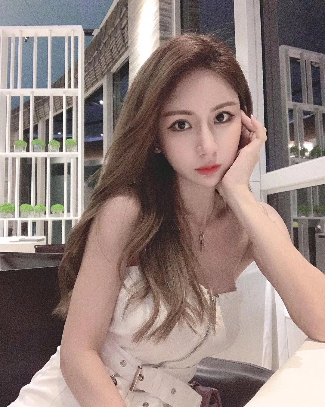 4099450.webp
