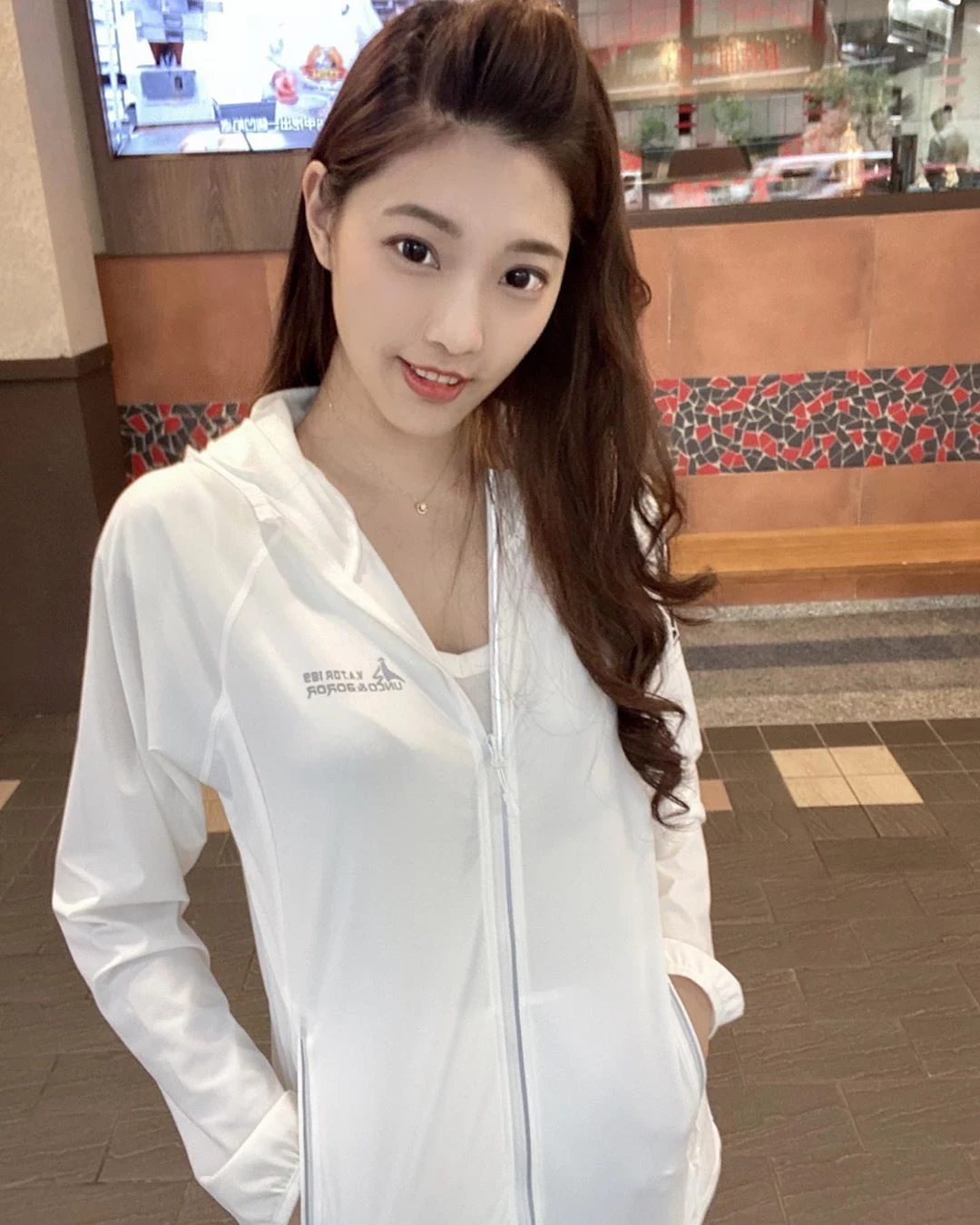 3989620.webp