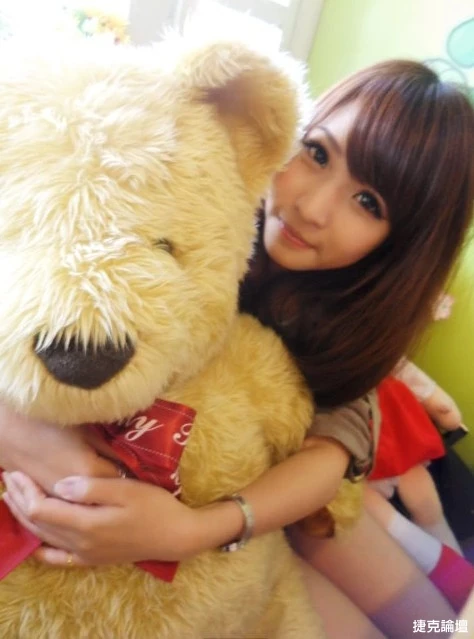 17564309.webp