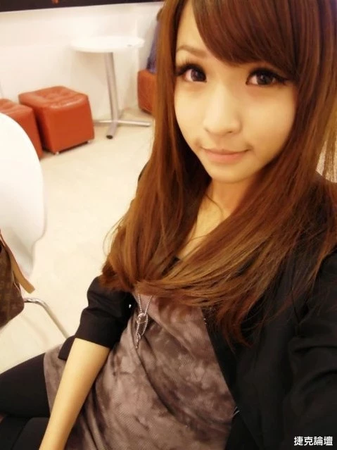 17564357.webp