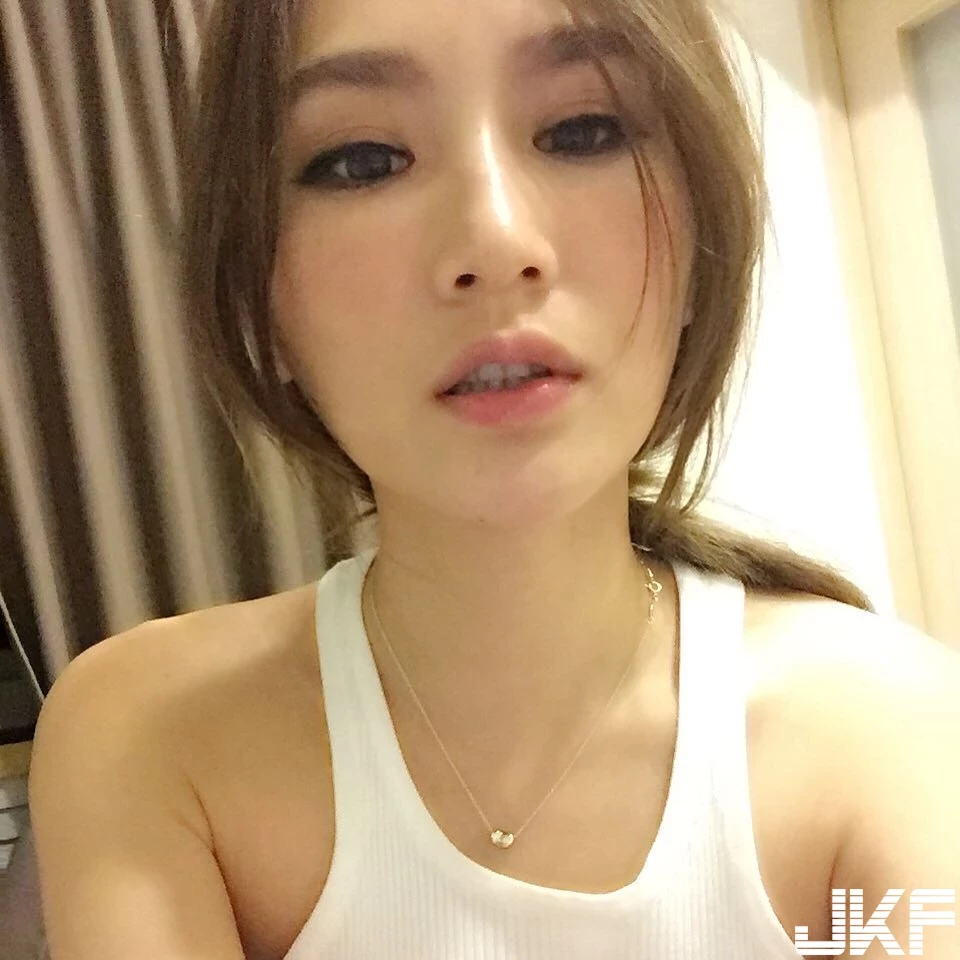 7259610.webp