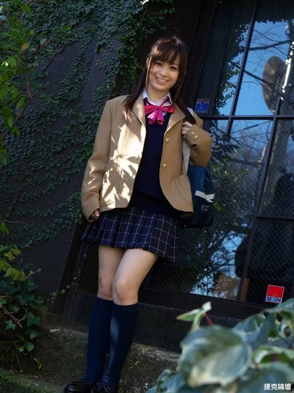17702049.webp